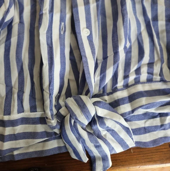LAUREN CONRAD BLUE AND WHITE STRIPED BLOUSE, SIZE SMALL - Picture 3 of 5